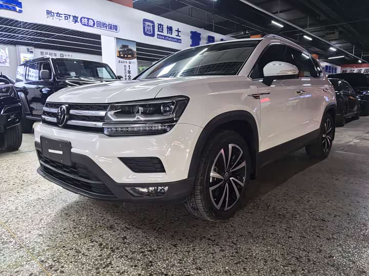 Фото 1 - Volkswagen Tharu