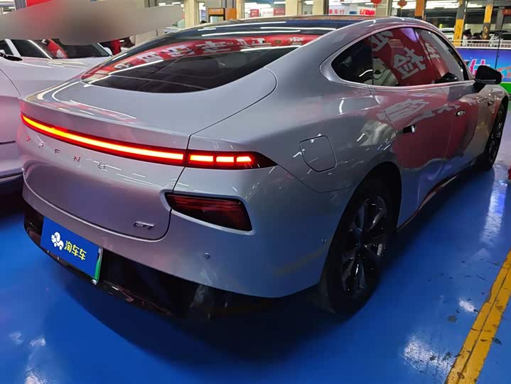 Фото 3 - XPeng P7