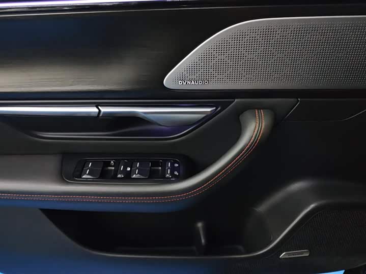 Фото 7 - XPeng P7