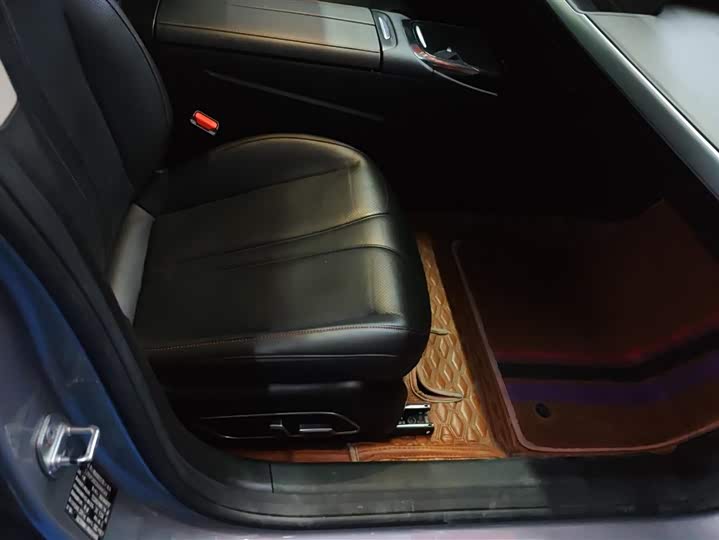 Фото 8 - XPeng P7