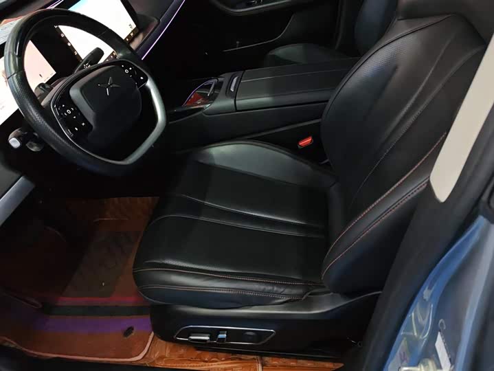 Фото 9 - XPeng P7