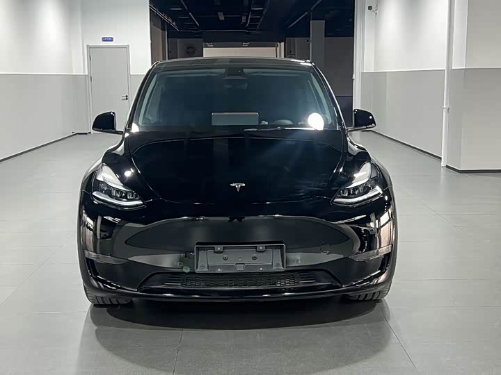 Фото 6 - Tesla Model Y