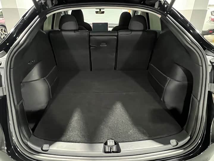 Фото 8 - Tesla Model Y