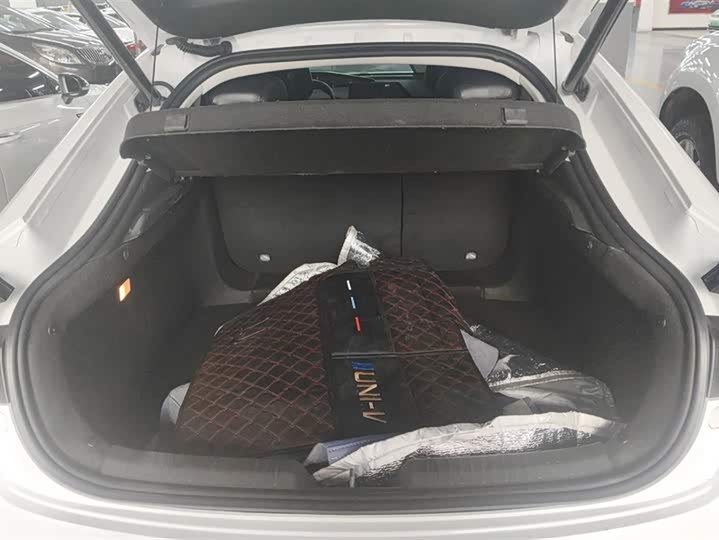 Фото 4 - Changan UNI-V Hybrid