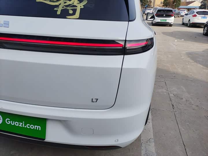 Фото 8 - LiXiang L7