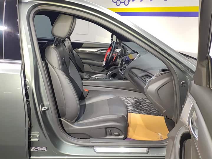 Фото 8 - Cadillac CT5