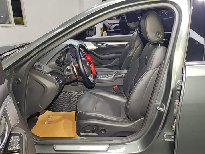 Фото 9 - Cadillac CT5