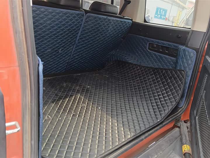 Фото 4 - Tank 300