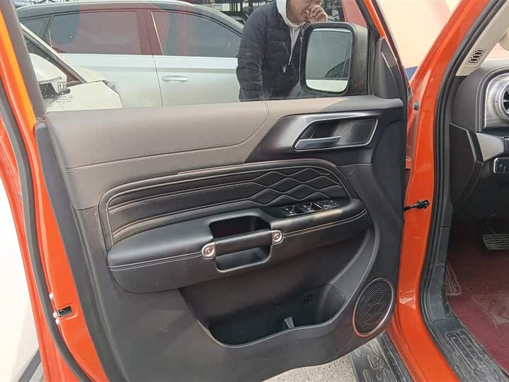 Фото 7 - Tank 300