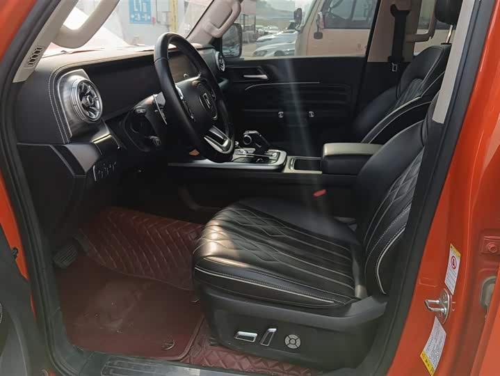 Фото 9 - Tank 300