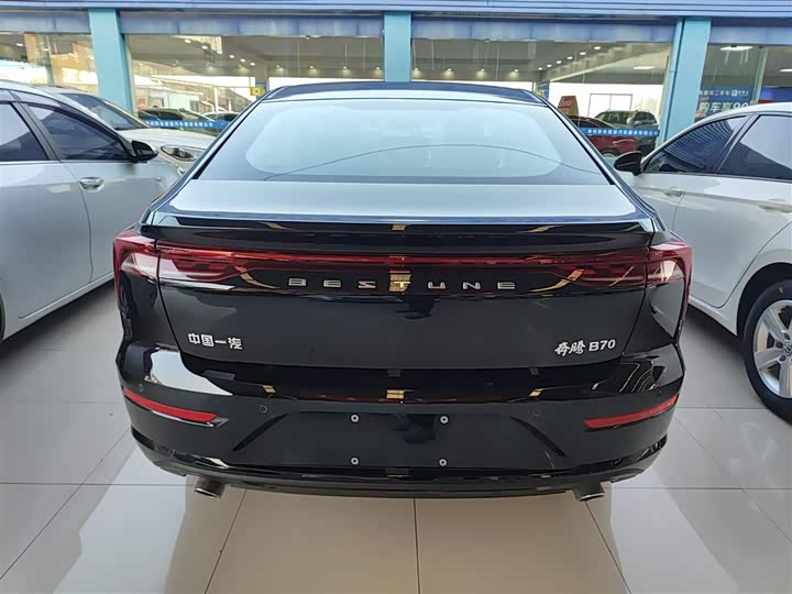 Фото 6 - Bestune B70