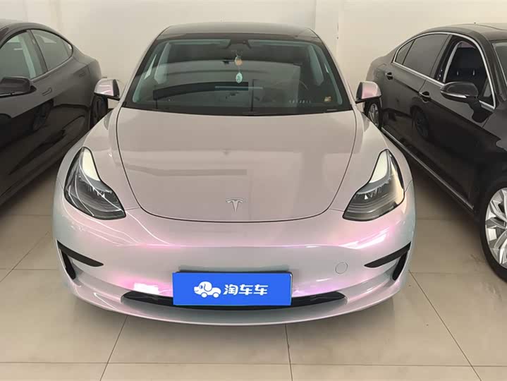 Фото 2 - Tesla Model 3