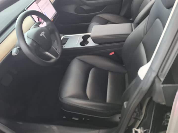 Фото 9 - Tesla Model 3