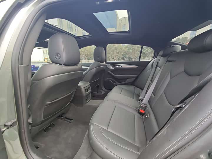 Фото 6 - Cadillac CT5