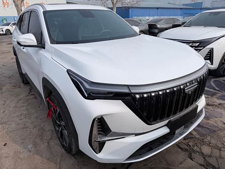 Фото 3 - Geely Atlas L