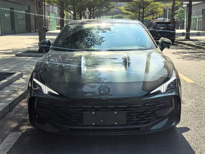 Фото 2 - MG Motor 7