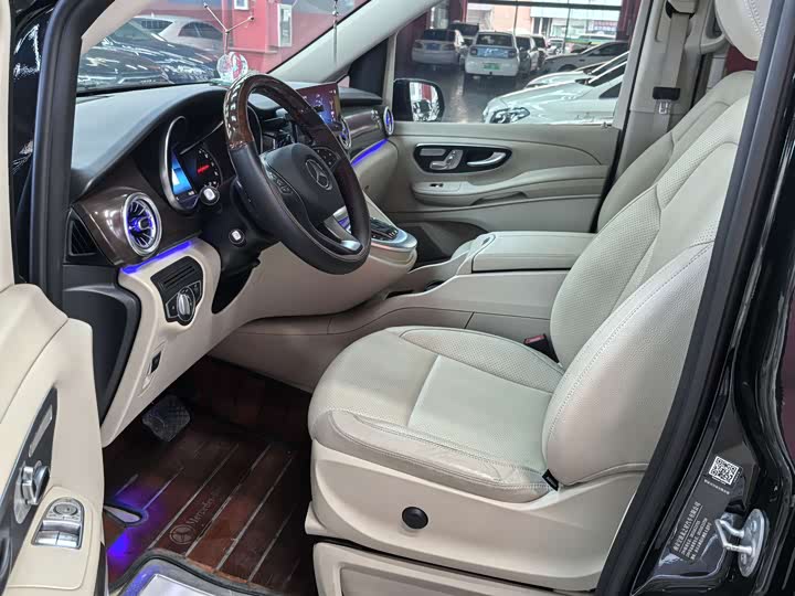 Mercedes-Benz V-Class 2021 2021款 V 260 领航版