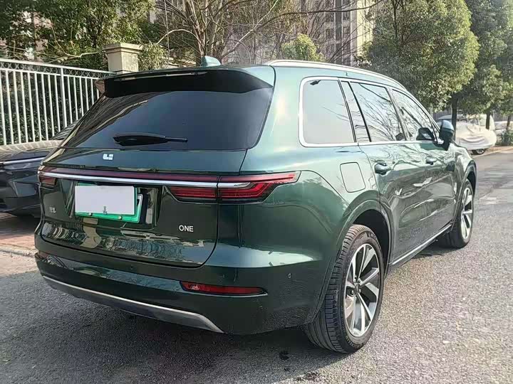 Фото 9 - LiXiang One