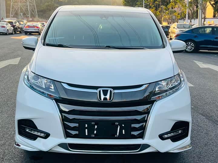 Фото 2 - Honda Odyssey