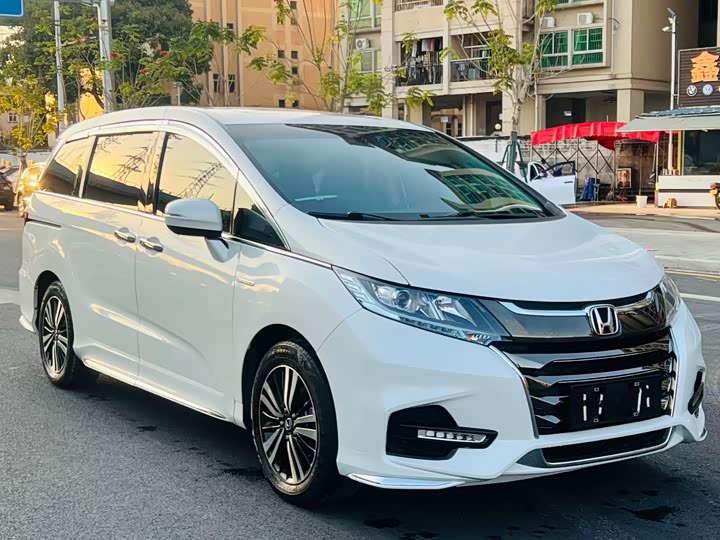 Фото 3 - Honda Odyssey