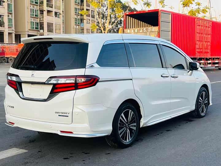 Фото 6 - Honda Odyssey