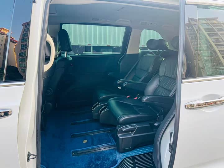 Фото 9 - Honda Odyssey