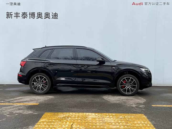 Фото 4 - Audi Q5L