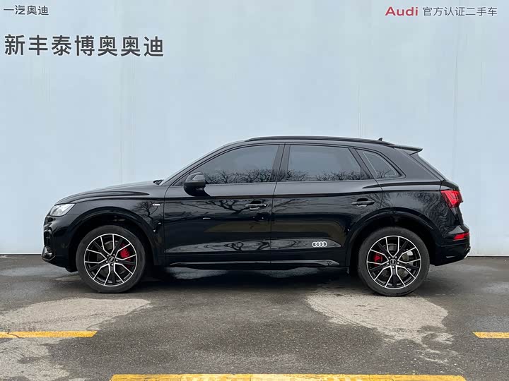 Фото 5 - Audi Q5L