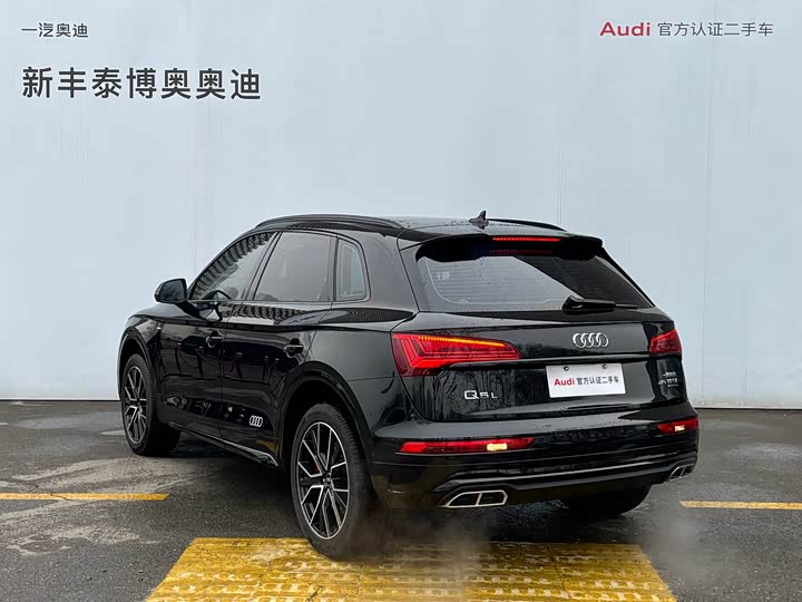 Фото 8 - Audi Q5L