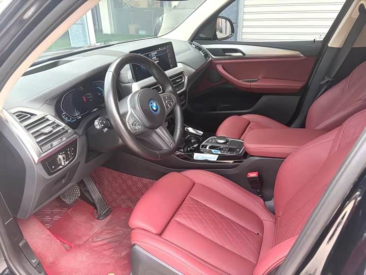 Фото 4 - BMW iX3