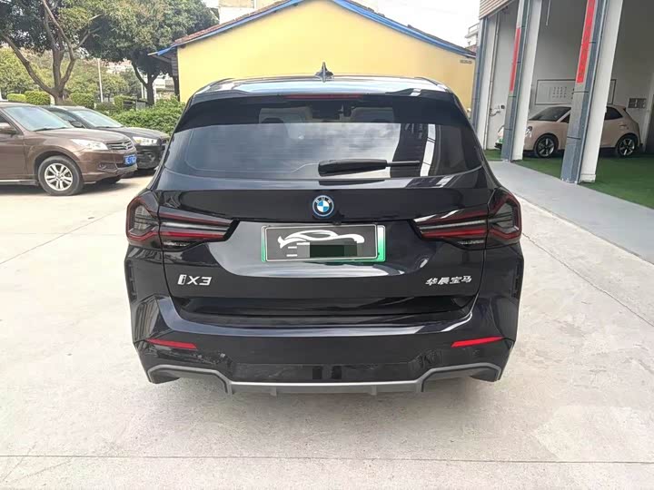 Фото 7 - BMW iX3