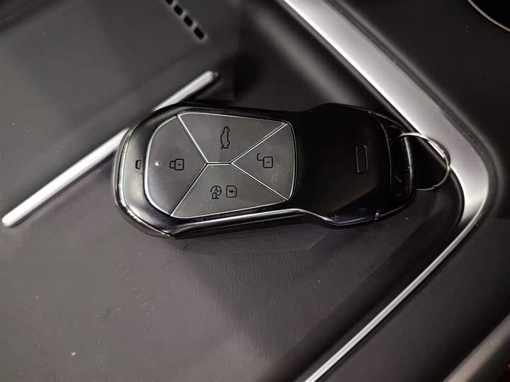 Фото 9 - XPeng G9