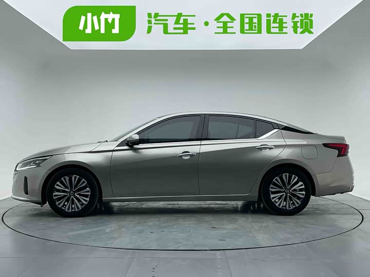 Фото 4 - Nissan Teana