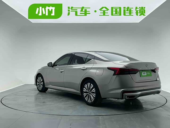 Фото 5 - Nissan Teana