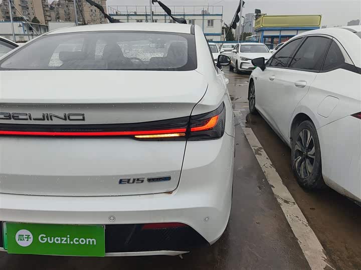 Фото 8 - Beijing EU5 Plus