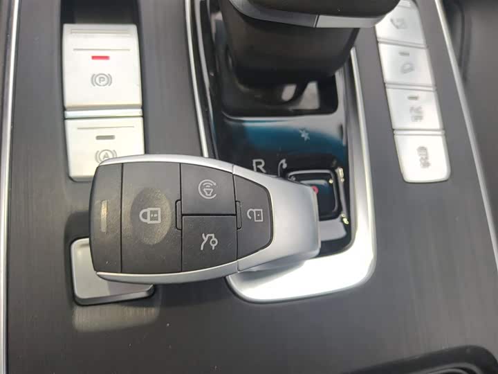 Фото 9 - Beijing EU5 Plus