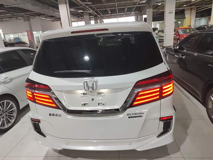 Фото 6 - Honda Elysion