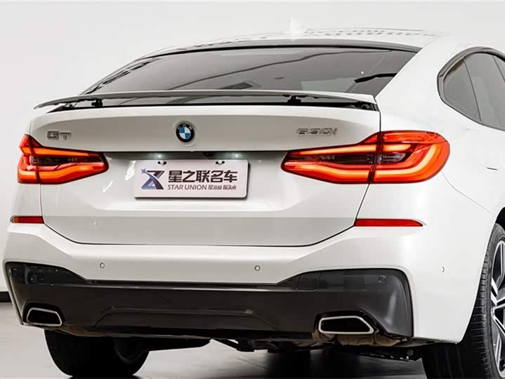 Фото 8 - BMW 6 Series GT