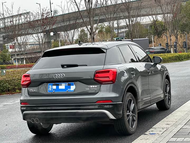 Фото 6 - Audi Q2L