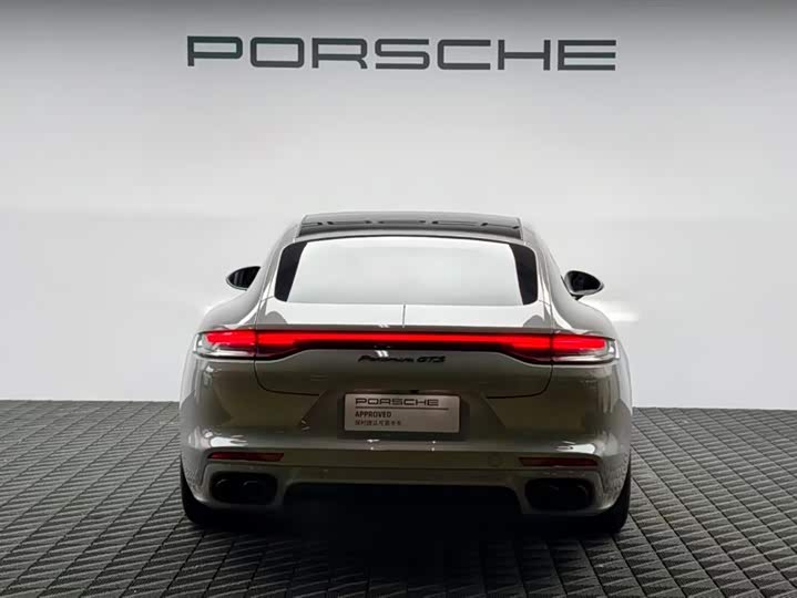 Фото 5 - Porsche Panamera