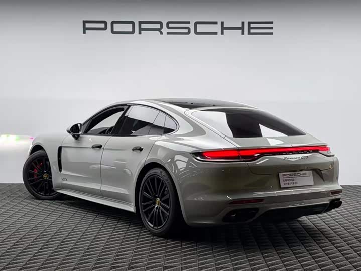 Фото 6 - Porsche Panamera