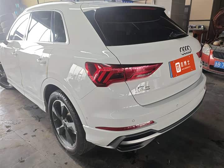 Фото 6 - Audi Q3