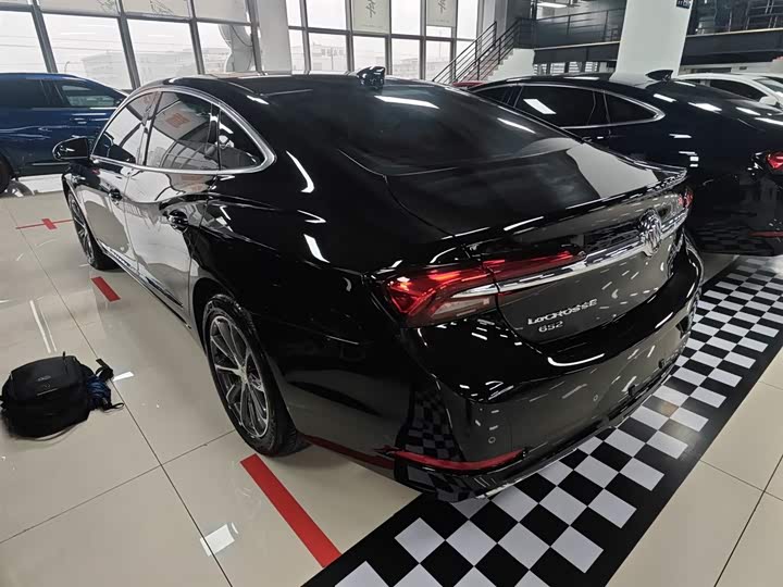 Фото 5 - Buick LaCrosse