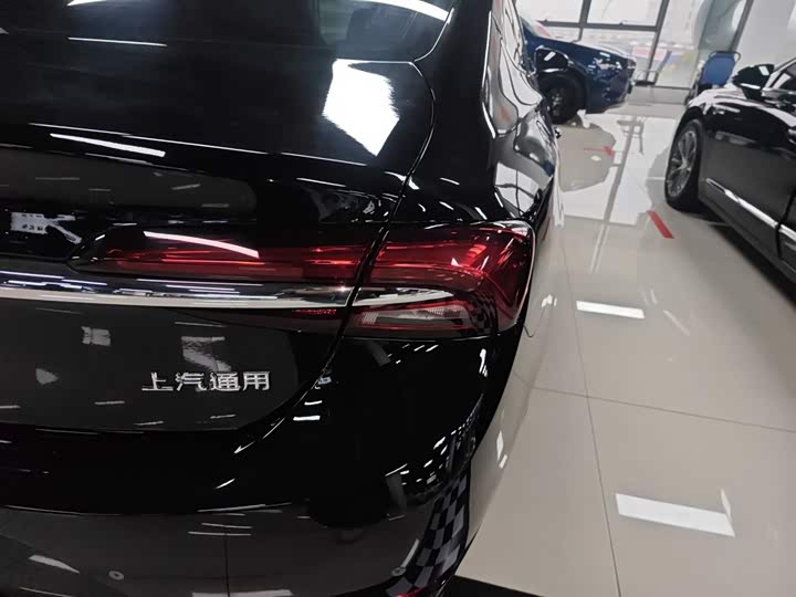 Фото 8 - Buick LaCrosse