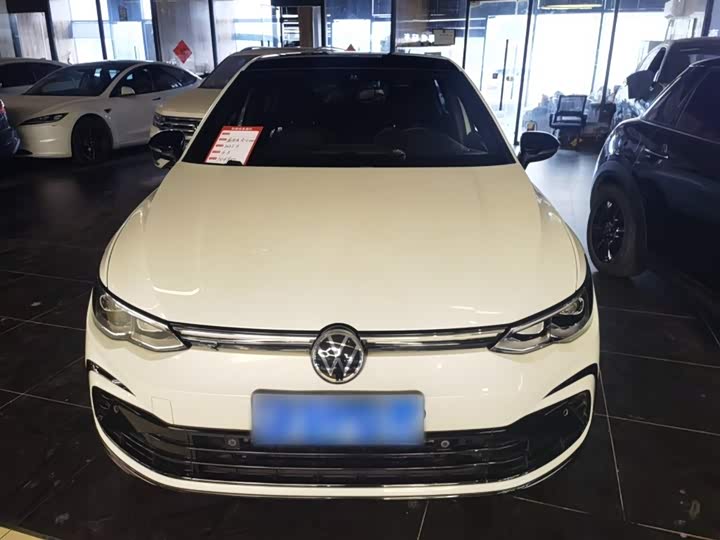 Фото 3 - Volkswagen Golf