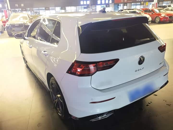 Фото 5 - Volkswagen Golf