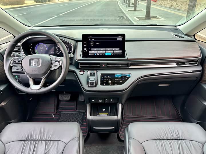 Фото 5 - Honda Odyssey