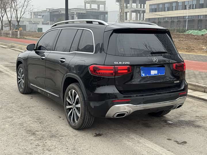 Фото 6 - Mercedes-Benz GLB-Class