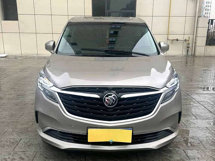 Фото 2 - Buick GL8 ES