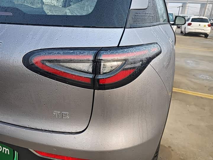 Фото 8 - Geely Galaxy Geome